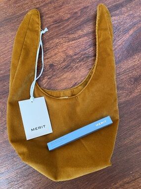 Merit Bespoke lipliner and bag!
